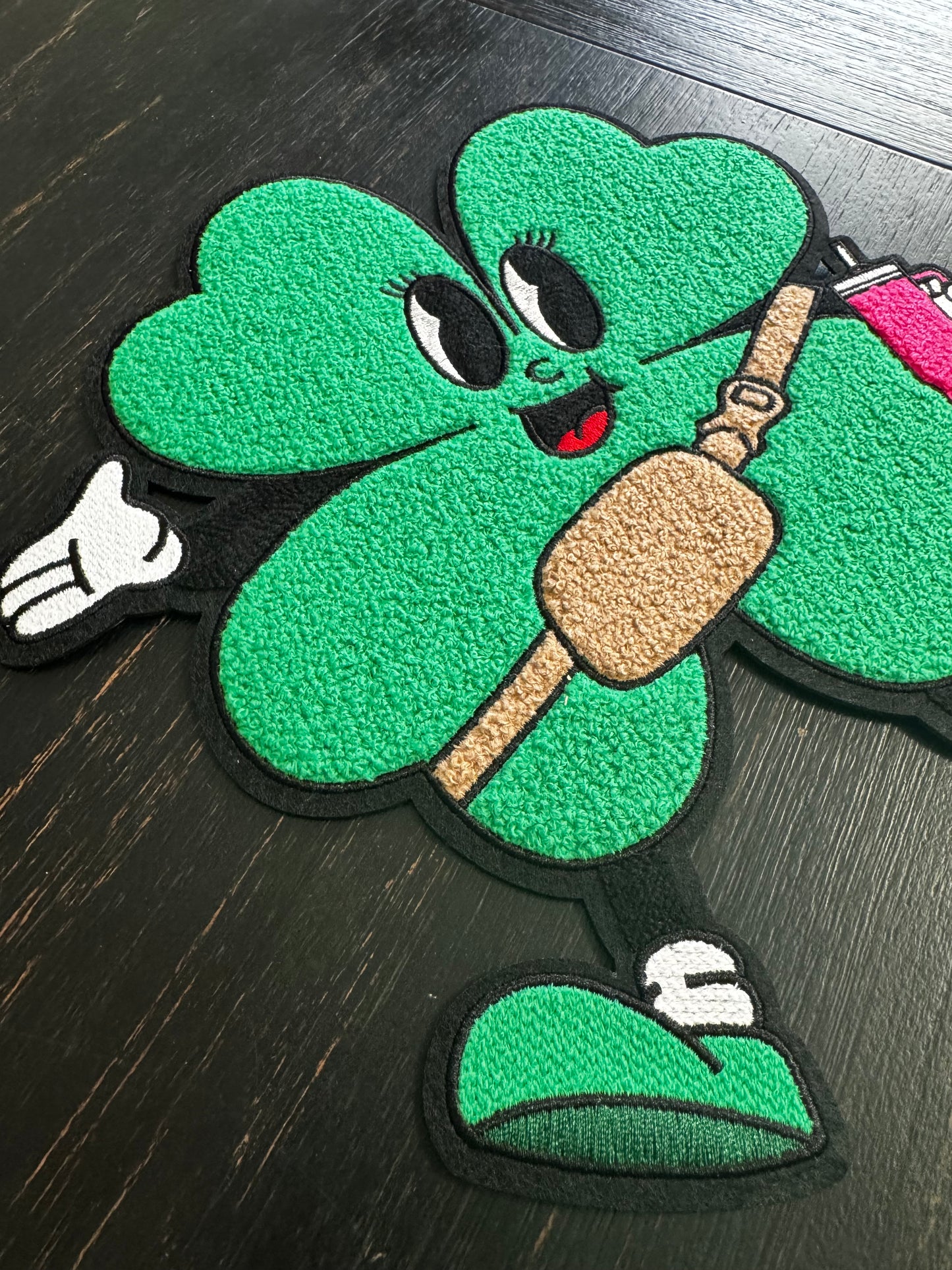 Bougie Shamrock Chenille Patch